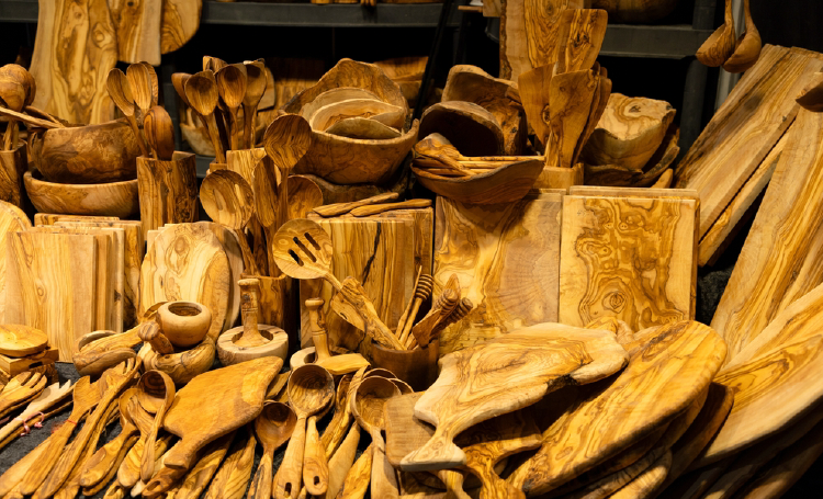 La tendance intemporelle du bois d'olivier dans la cuisine et la décoration